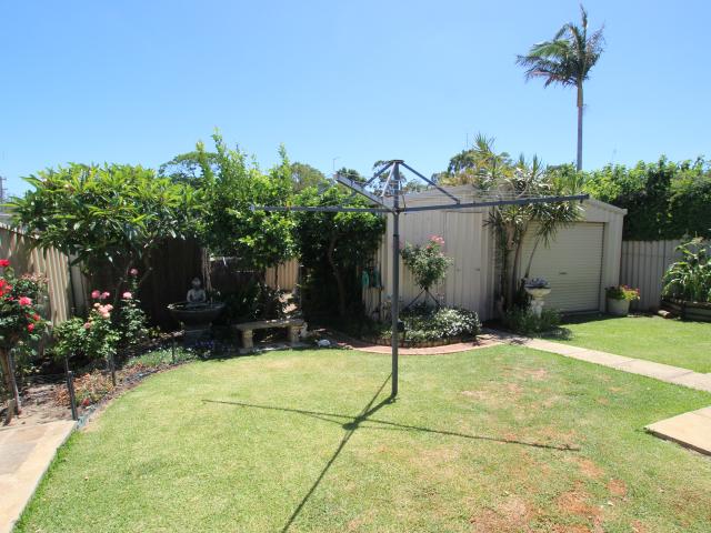 Duplex for sale in Waroona, Western Australia