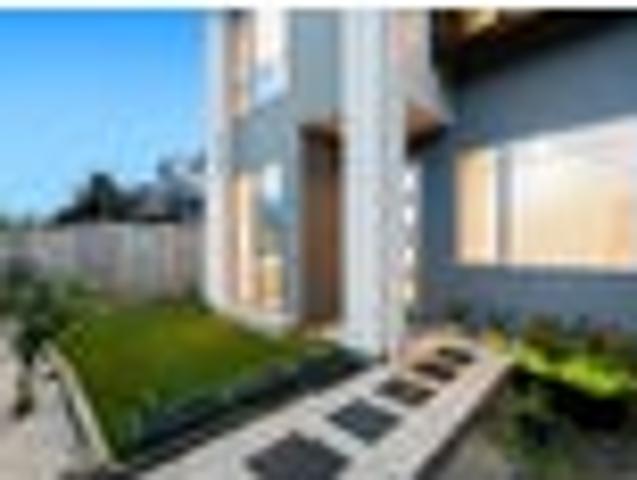 Townhouse for sale in Hobsonville