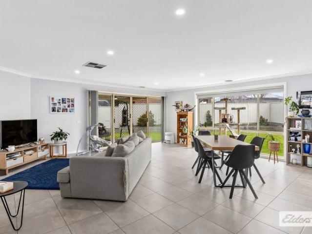 House for rent in West Wodonga, Victoria