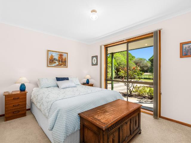 Cottage for sale in Stratford, Victoria