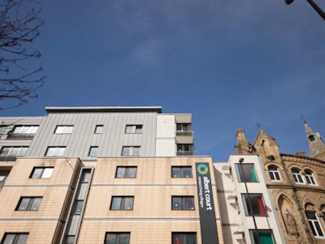 Room for rent in Islington, Calderstones