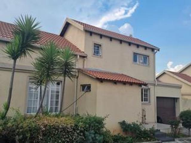 Townhouse for rent in Ekurhuleni, Gauteng