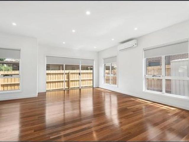 Townhouse for rent in Camerons Creek, Victoria