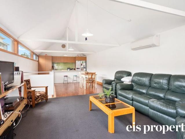 Townhouse for rent in Hobart, Tasmania