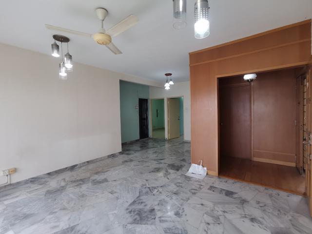 Apartment for sale in Desa Pandan