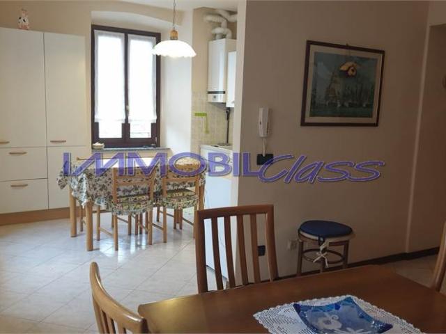 Appartamento in affitto a Montorfano, Lombardia