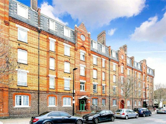 Apartment for rent in St. George in the East, Greater London