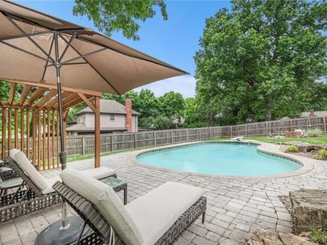 House for sale in Prairie Village