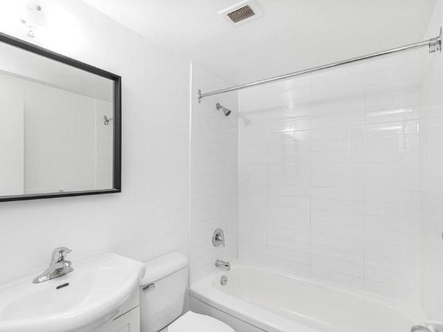 Apartment for rent in Balfour, Hamilton