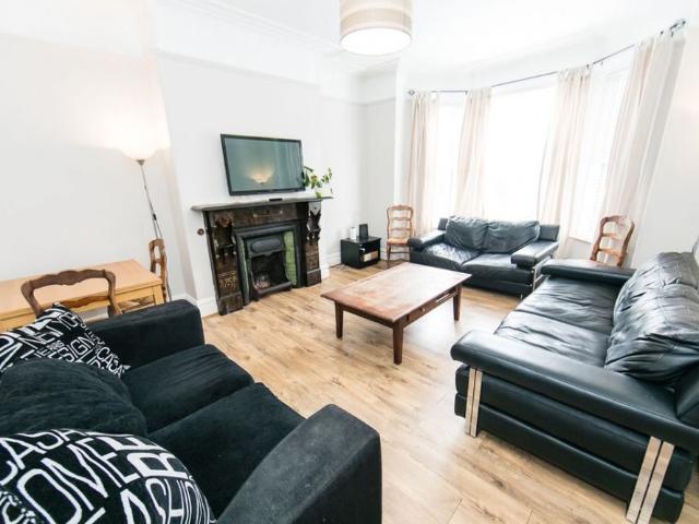 House for rent in Woodhouse Cliff, Leeds