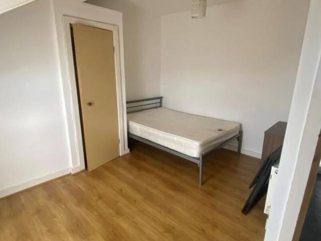House for rent in Woodhouse Cliff, Leeds