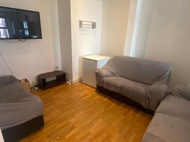 House for rent in Woodhouse, West Yorkshire