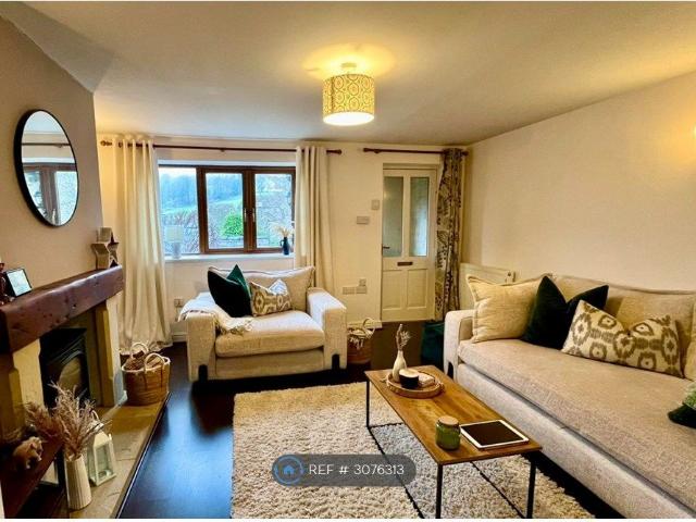House for rent in Denshaw, Oldham