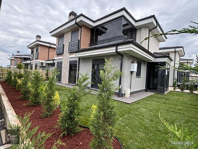 Edirne Merkez, Edirne içerisinde satılık Villa