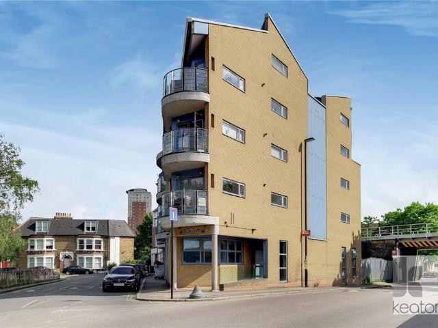 House for rent in London Borough of Lewisham, Greater London