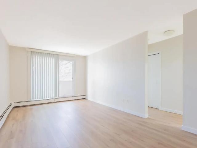 Apartment for rent in Wedgewood, Alberta