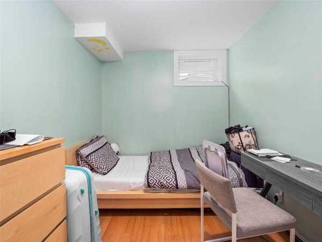 Room for rent in North York, Toronto