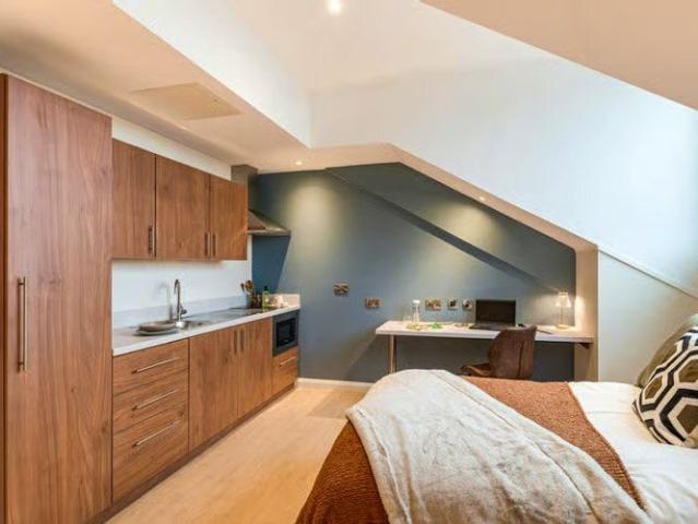 Studio for rent in Queen's Quarter, Northern Ireland