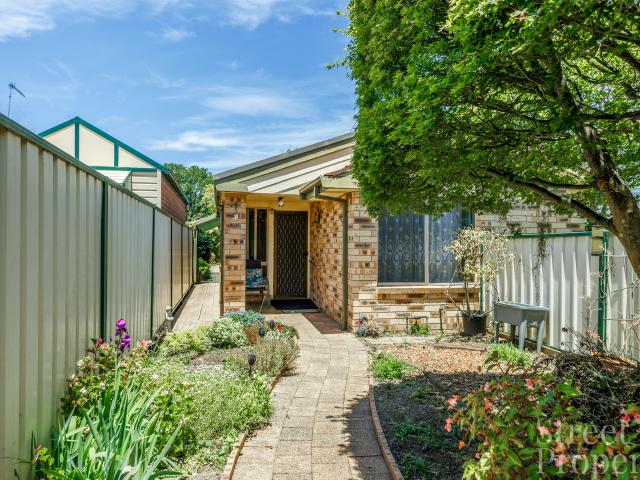 Villa for sale in Ambergate, New South Wales