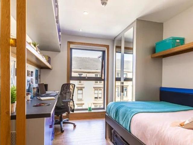 Room for rent in Cranstonhill, Scotland