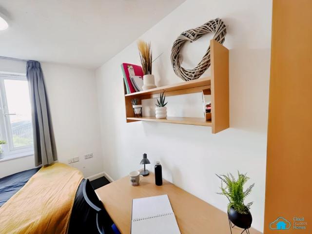 Room for rent in Troy Town, Rochester