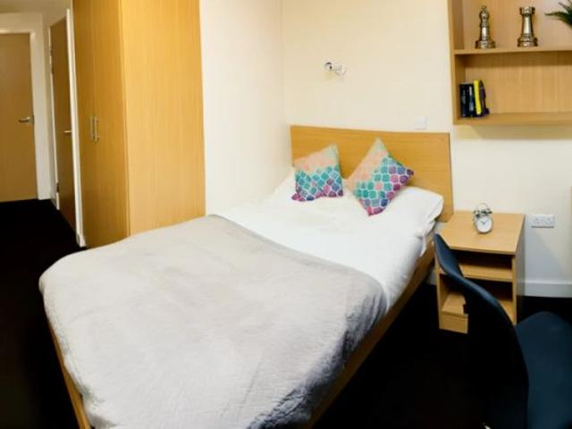 Room for rent in Elmfield, Leicestershire