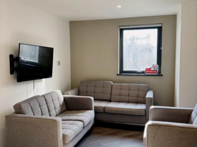 Room for rent in Cheylesmore, West Midlands
