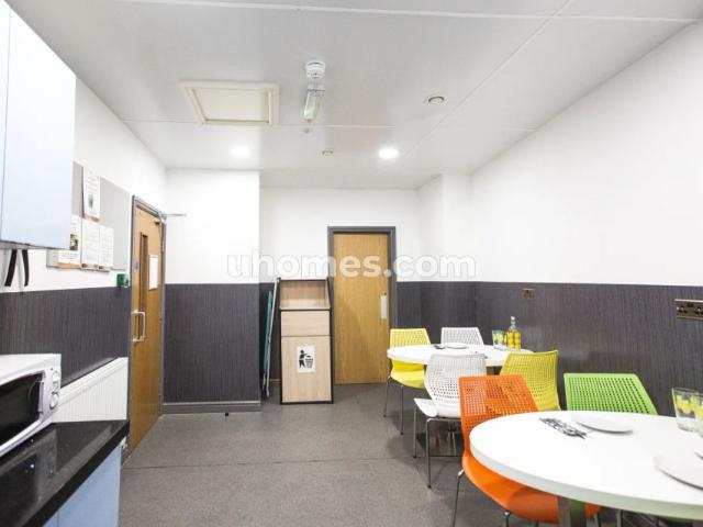 Room for rent in Hillfields, West Midlands