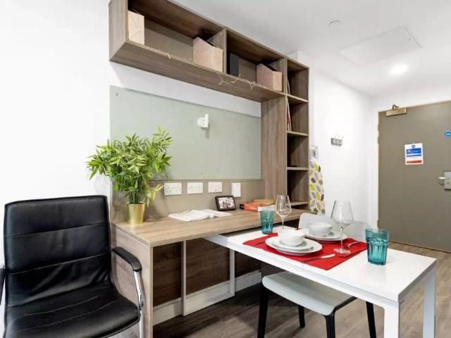 Room for rent in Somers Town, Portsmouth