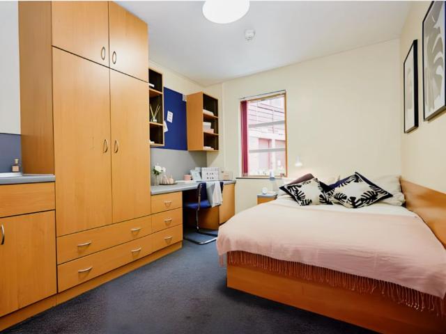 Room for rent in City Centre, South Yorkshire