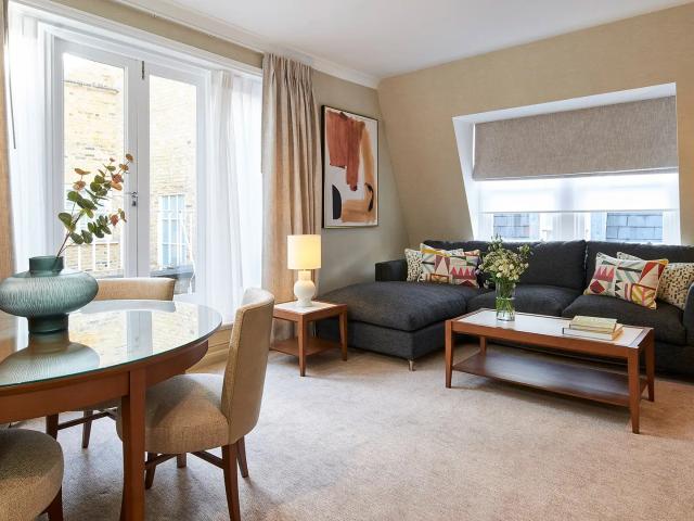 Apartment for rent in Lyons, Greater London