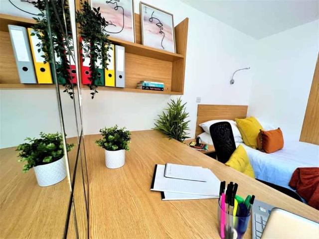 Room for rent in Elmfield, Leicestershire