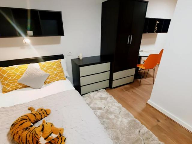 Studio for rent in Islington, Calderstones