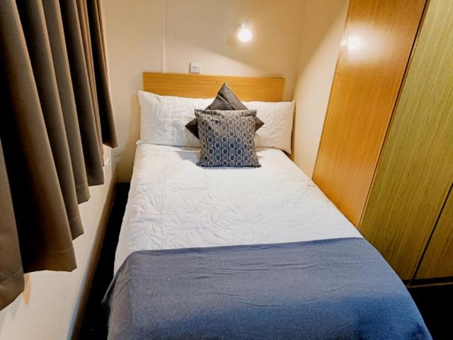 Room for rent in Elmfield, Leicestershire
