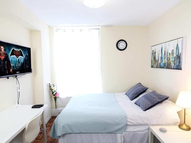 Room for rent in Toronto, Ontario