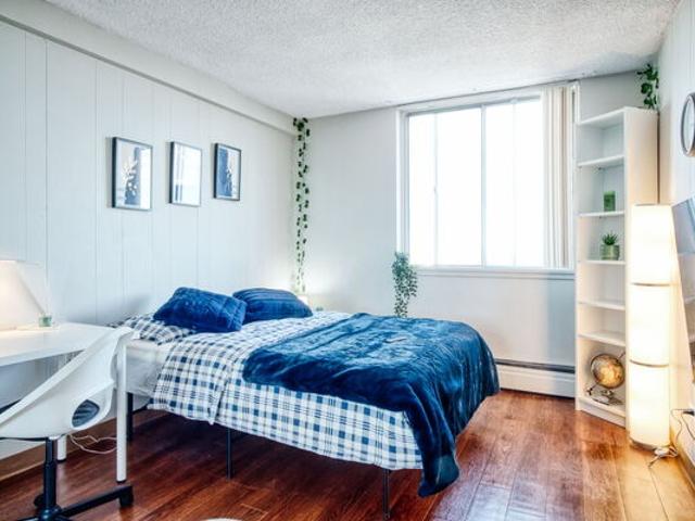 Room for rent in Wedgewood, Alberta