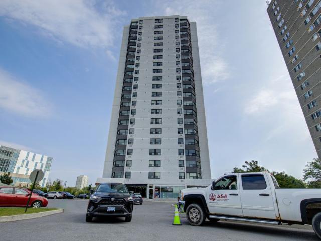 Room for rent in Capital, Ottawa