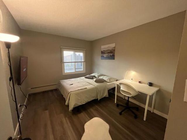 Room for rent in Wedgewood, Alberta