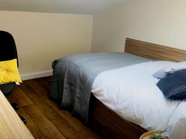Room for rent in Northgate Village, Two Mills