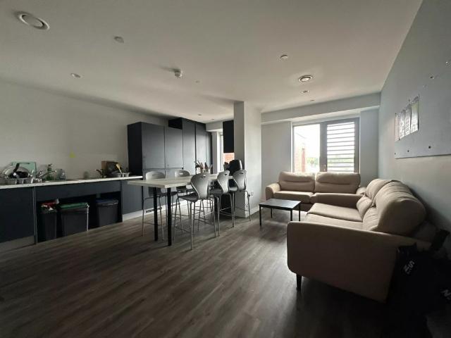 Studio for rent in Leylands, West Yorkshire