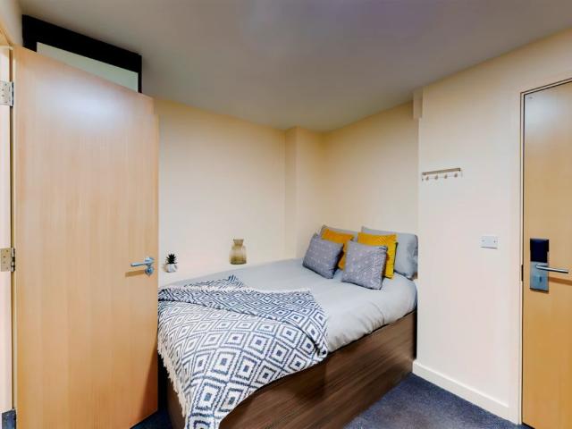 Studio for rent in The Haulgh, Lee Bank