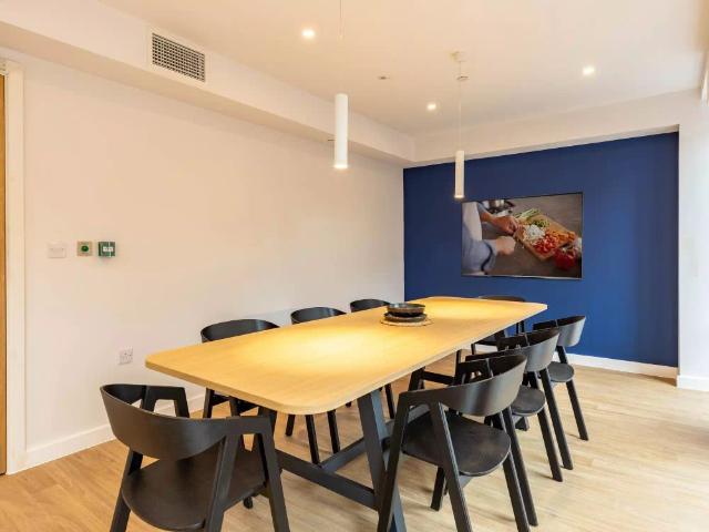 Studio for rent in Leylands, West Yorkshire