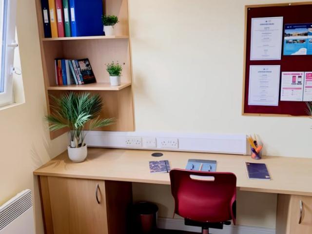 Studio for rent in Great Horton, West Yorkshire