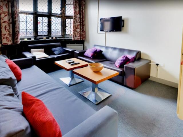 Studio for rent in Woodhouse, West Yorkshire