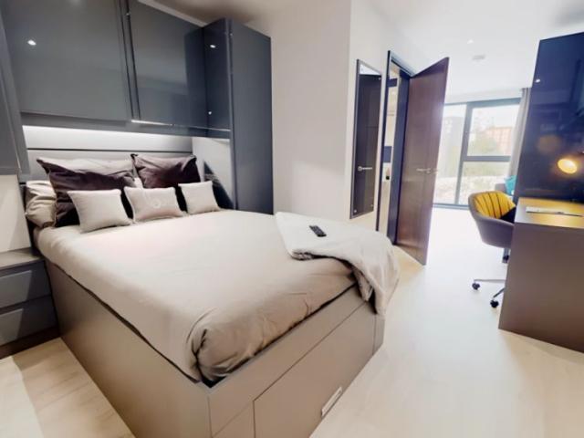 Studio for rent in Hillfields, West Midlands