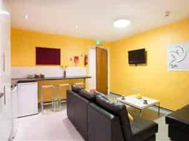 Studio for rent in Lister Hills, Bradford