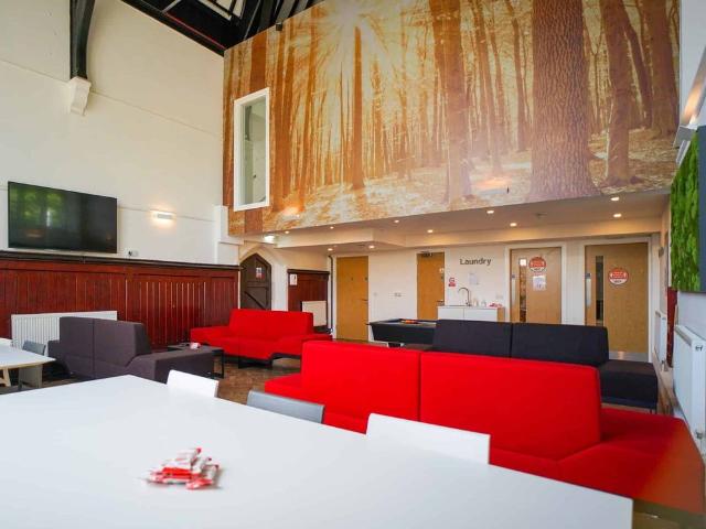 Studio for rent in Poolfields, Butterton