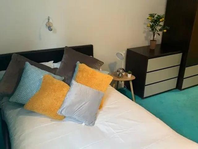 Studio for rent in Islington, Calderstones