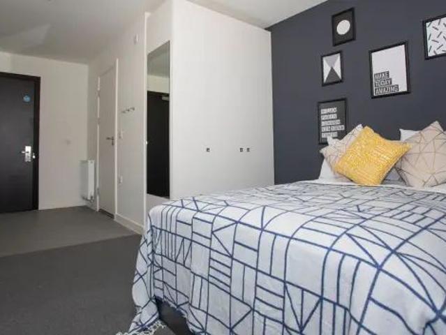 Studio for rent in Woodhouse, West Yorkshire