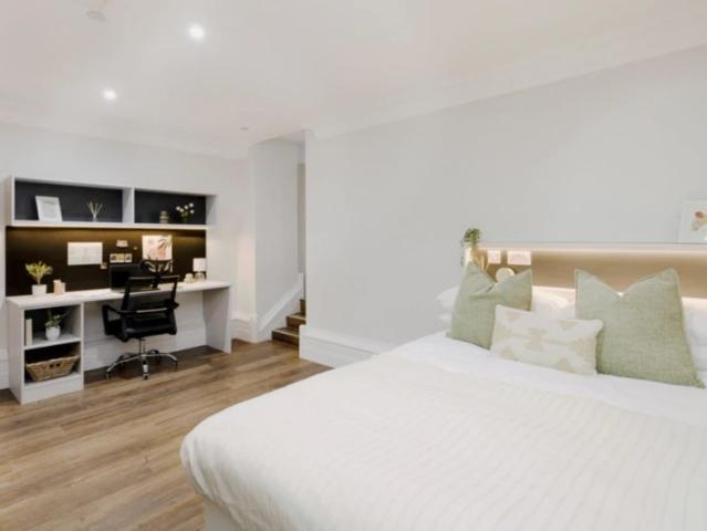 Studio for rent in Woodhouse, West Yorkshire